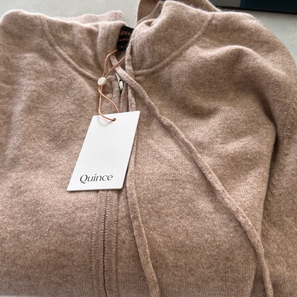 Quince Mongolian Cashmere Full-Zip Hoodie size M Color: Oatmeal - Picture 2 of 5